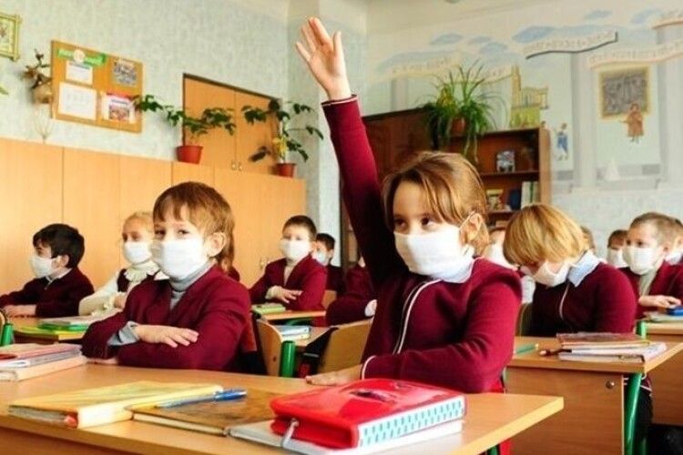 Інфекціоніст назвала можливу дату повного закриття шкіл і садочків через пандемію коронавірусу