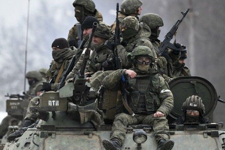 Загарбники агітують мешканців тимчасово окупованих територій виїжджати до рф