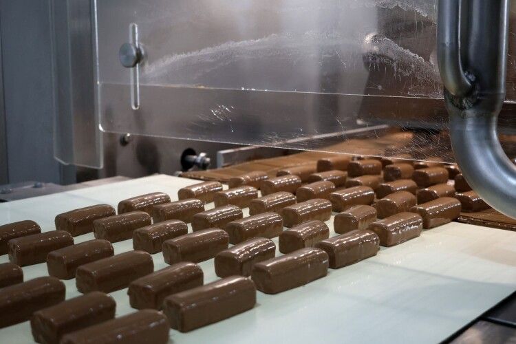 На Волині перевірили роботу підприємства, де роблять легендарні сирки «Ферма»