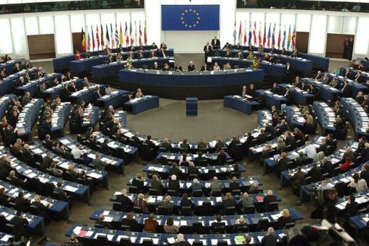 Європарламент підтримав надання Україні статусу кандидата на членство в ЄС