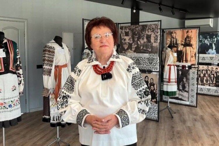Етногалерея «Русовичі»: як волинянка розвиває колекцією народного одягу (Відео)