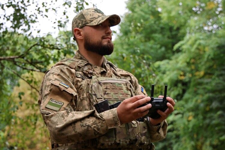 «SEVEN» з Волині: як колишній діджей навчає керувати безпілотниками