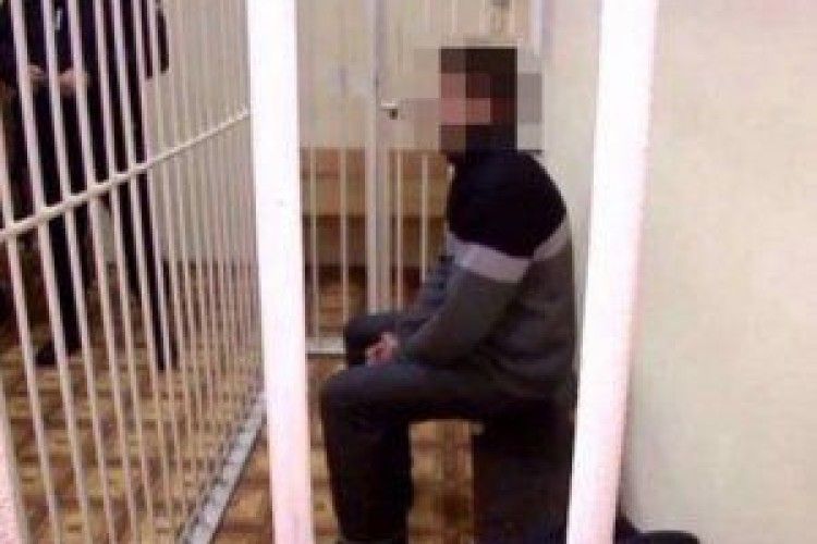 У Києві засудили 49-річного ляльковода, який розбещував восьмирічну дівчинку