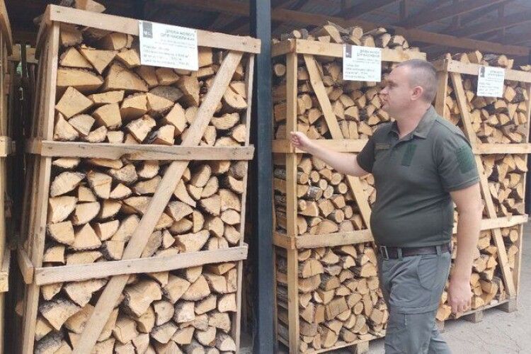 На Волині готуються до опалювального сезону: чи є ажіотаж на купівлю дров