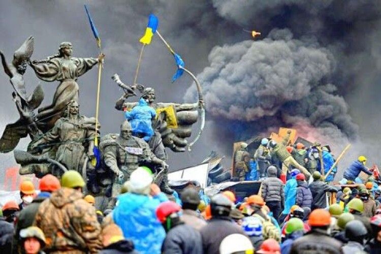 Українці народжені жити вільними – привітання Петра Порошенка із Днем Гідності та Свободи