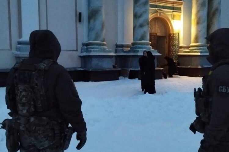 СБУ на Рівненщині проводить «безпекові заходи» на території храмів упц мп
