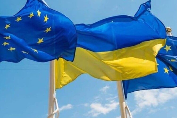 Більше зброї Україні, тотальне енергетичне ембарго для агресора: Порошенко привітав Резолюцію Європарламенту