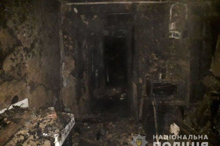 Жінка повісилась після того, як згоріли її брат та двоє дітей