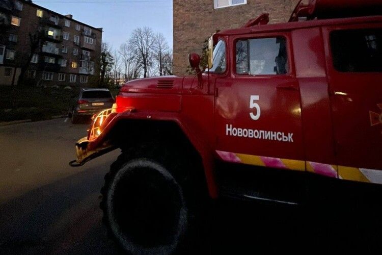 На Волині рятувальники відкривали двері, щоб дістатися до малолітньої дитини