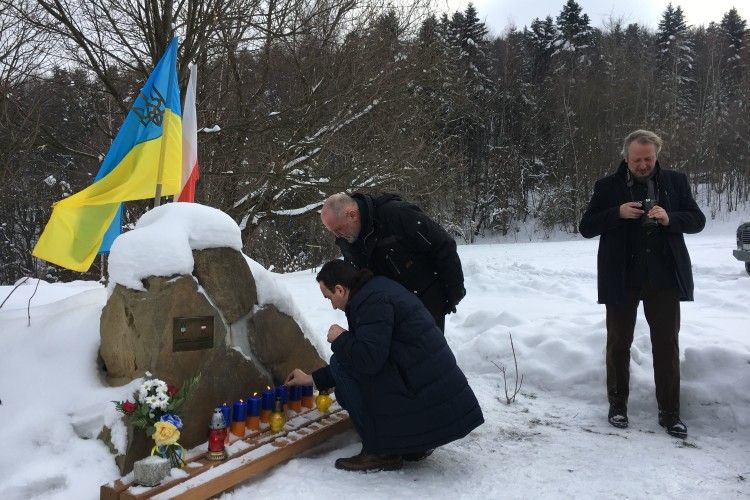 У Польщі встановили пам'ятник Небесній Сотні