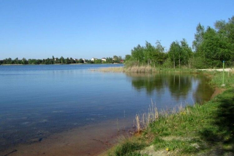 Після купання в озері на Львівщині кількість хворих зросла до 42
