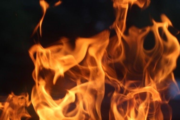 У Рівному згоріла іномарка