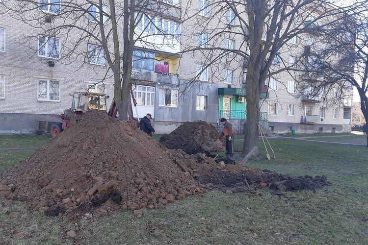 Через аварію на водопроводі в одному з будинків Рожища немає води
