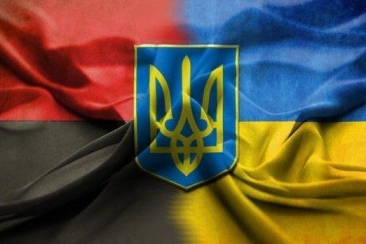 Міськрада постановила: над Ковелем майорітиме «червоно-чорний» прапор