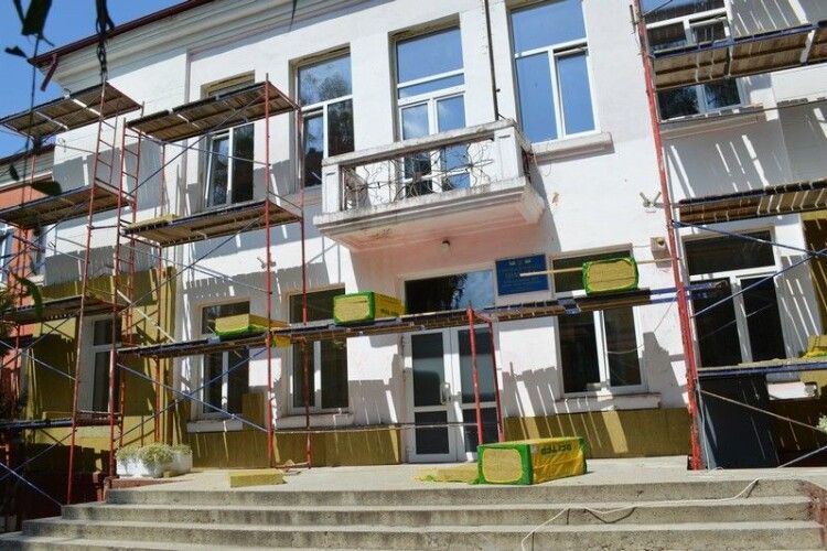 У Ковелі проводиться термомодернізація СШ №3