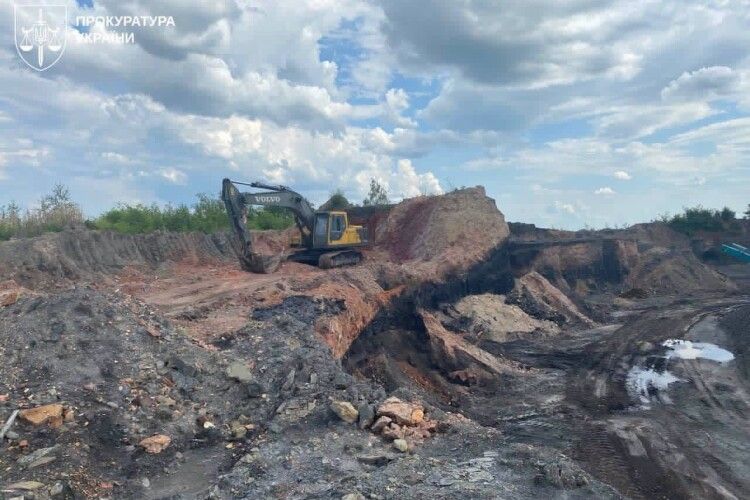 Мільйонний бізнес на волинських надрах: директору фірми оголосили нову підозру