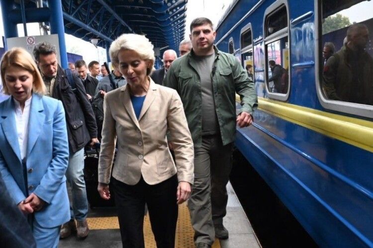 Очільниця Єврокомісії прибула з візитом до Києва 