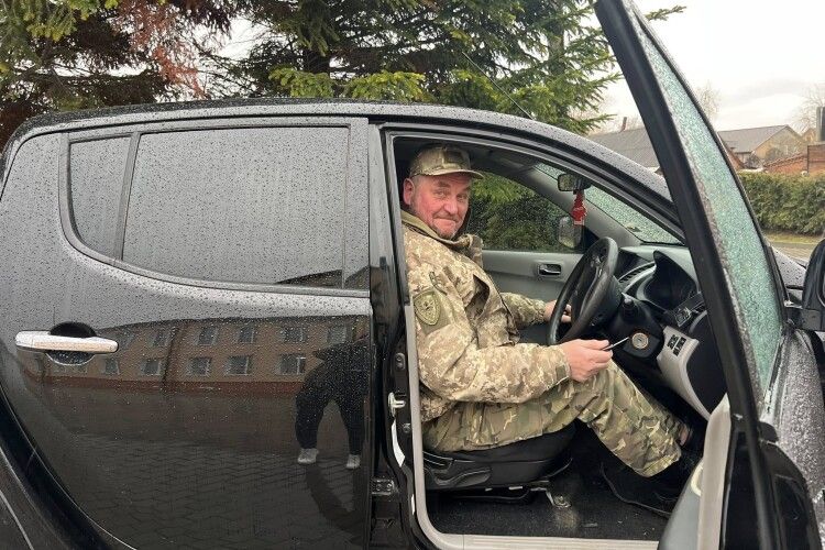 Від фестивалю до фронту: волинська громада передала автомобіль ЗСУ