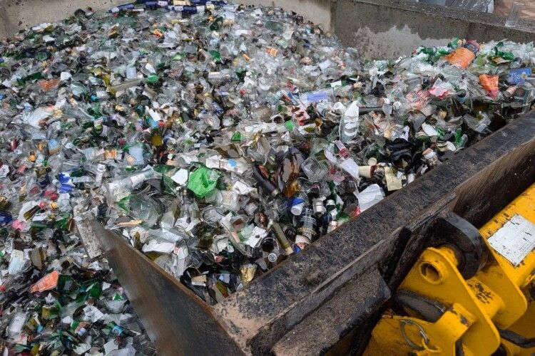 У Луцьку зібрали 5 тонн скла завдяки свідомим містянам