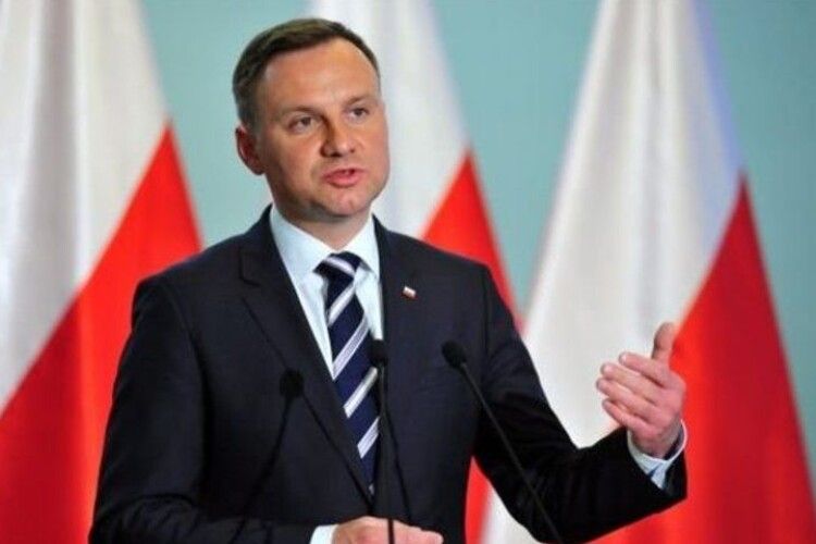 Президент Польщі виступив за проведення президентських виборів по пошті