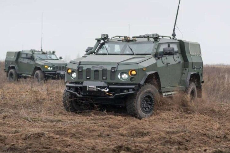 Українські війська перекинули бронетехніку на лівий берег Херсонщини