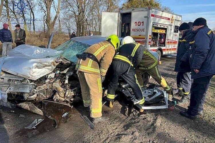 На Рівненщині сталася ДТП: постраждали троє дорослих і 6-річний хлопчик (Фото)