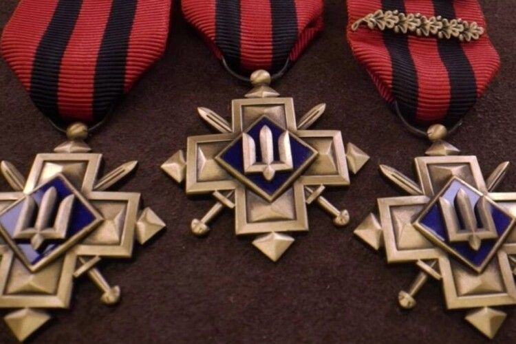 Гравця ФК «Волинь», який добровільно пішов на фронт, нагородили «Золотим хрестом»