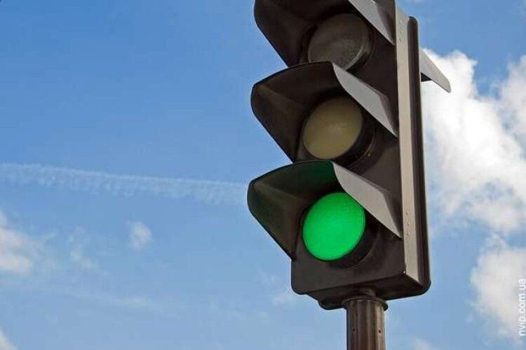 Лучани просять міськраду підморгнути зеленим на перетині проспекту Відродження та вулиці Максима Кривоноса 