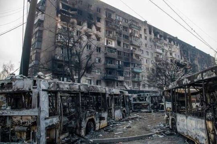 Скількох жителів Маріуполя вбили рашисти. Мер міста озвучив страшну цифру 
