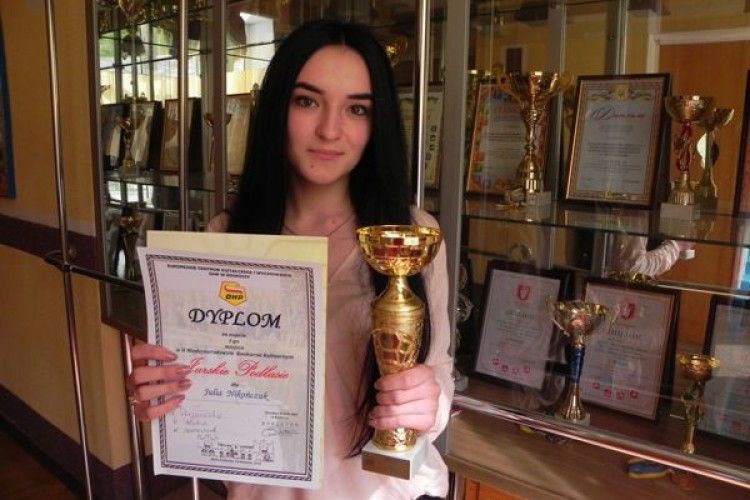 Студентка з Волині підкорила гурманів українською стравою і привезла «золото» з Міжнародного кулінарного конкурсу 