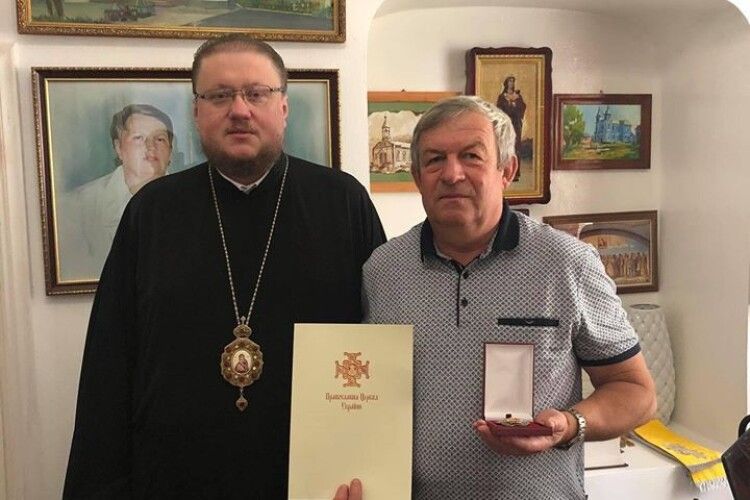 У Володимирі-Волинському єпископ Матфей нагородив лікарів