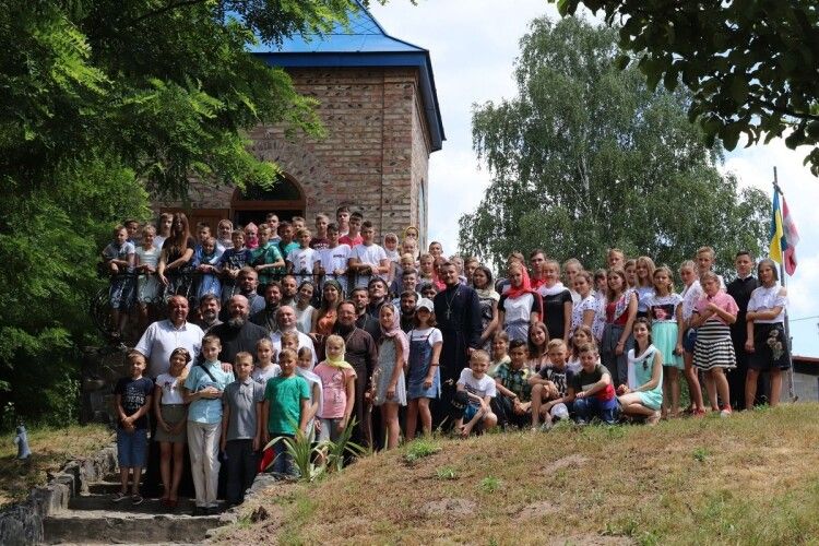 Поблизу селища Колки відкрився православний молодіжний табір (фото)