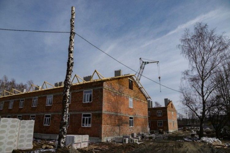 У Луцьку будують 4 казарми для військових