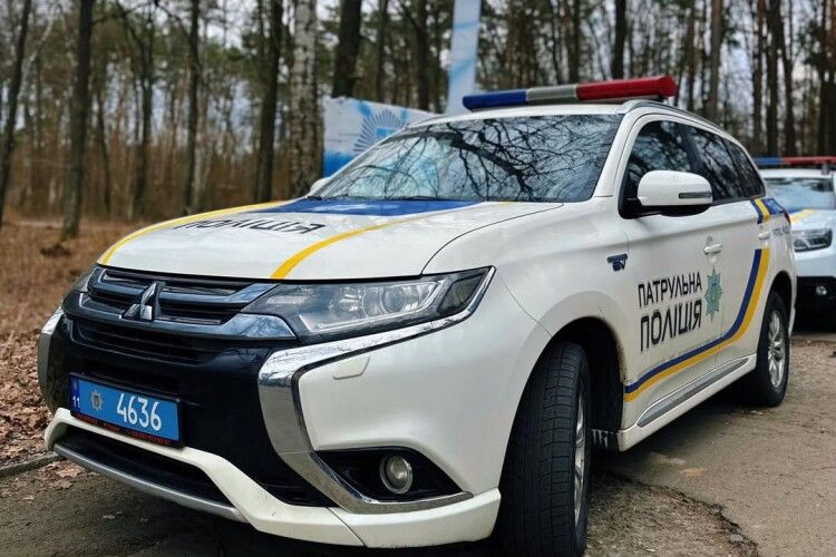 На Волині патрульні та містяни допомогли чоловіку до приїзду медиків