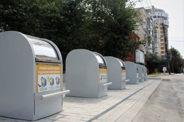 У Вінниці встановили перші підземні сміттєві контейнери