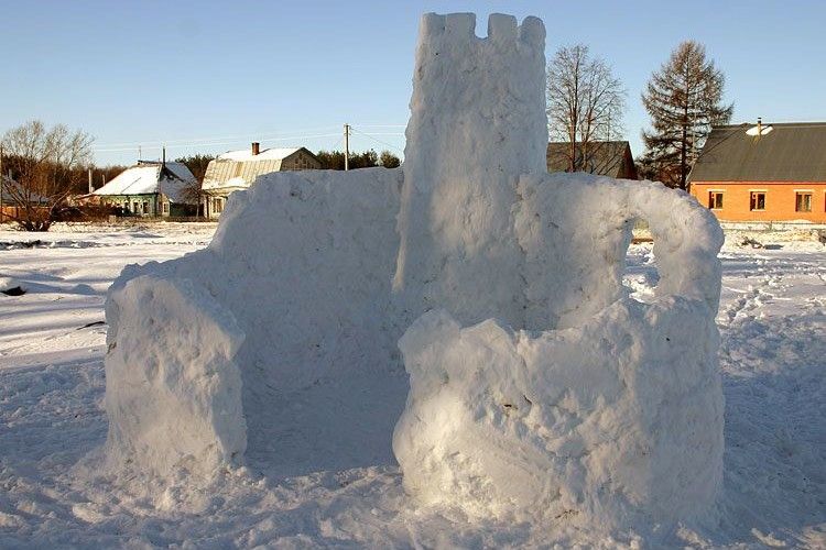 У Рівному – конкурс з будівництва снігових фортець