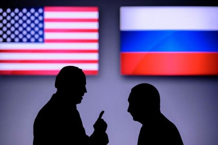 Західні чиновники ведуть із Кремлем таємні переговори - Bloomberg
