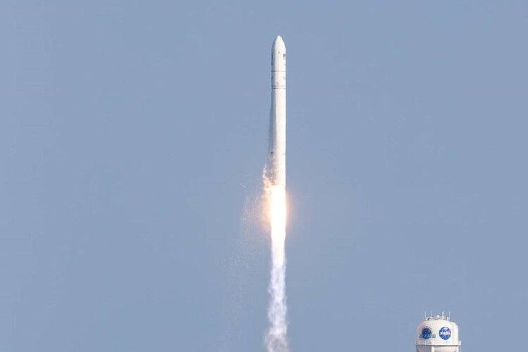 Українсько-американська ракета-носій Antares вивела на орбіту вантажний транспортний корабель Cygnus (Відео)