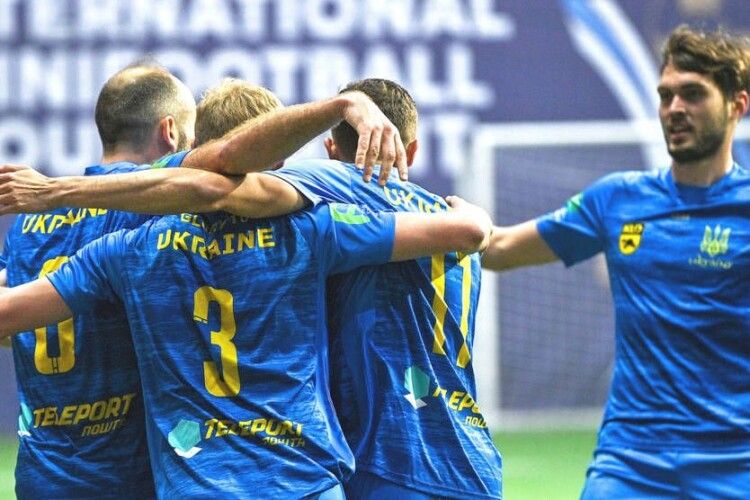 Україна трощить родоначальників футболу, пропустивши від них 2 голи