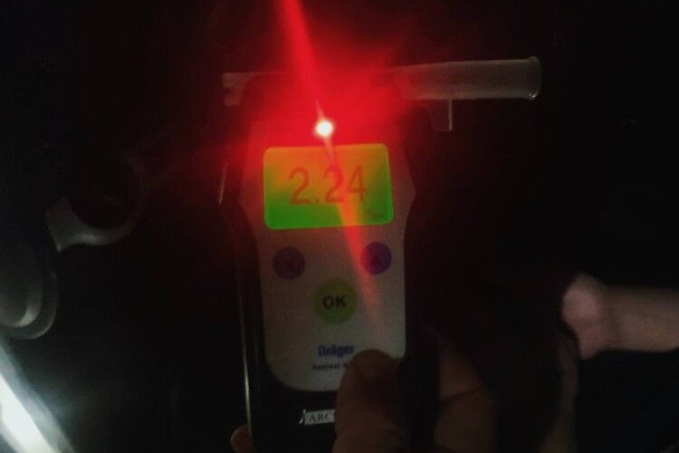 Без прав і з рекордним проміле: на Волині зупинили зухвалого порушника комендантської години