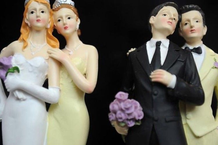 У Румунії почався референдум щодо одностатевих шлюбів