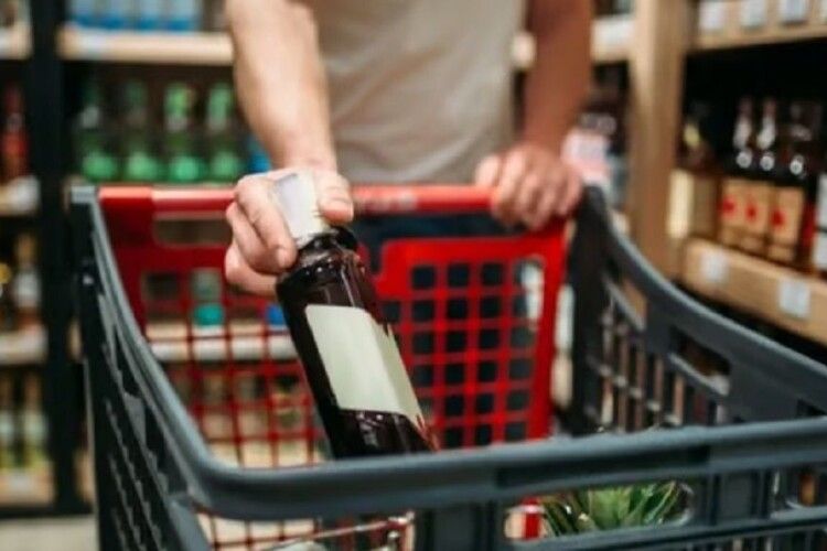 На Волині одна помилка продавчині коштувала їй майже сім тисяч гривень