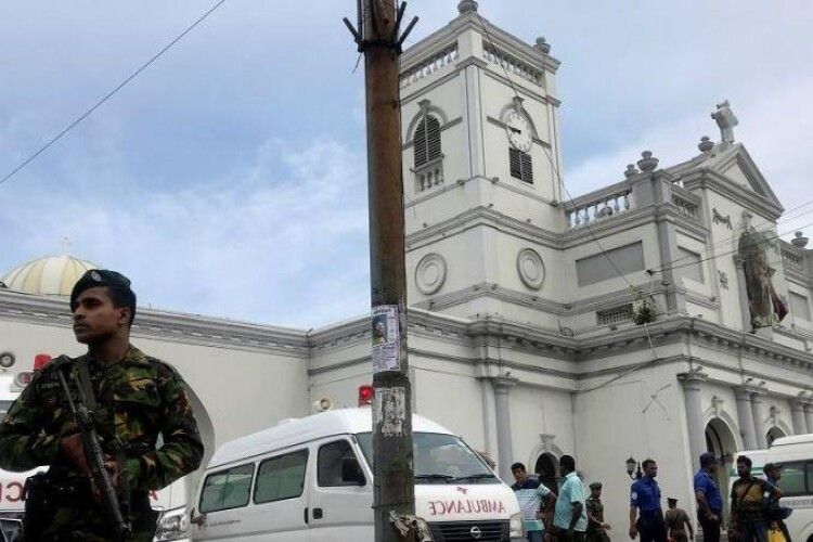 Вибухи в церквах і готелях Шрі-Ланки: 42 загиблих