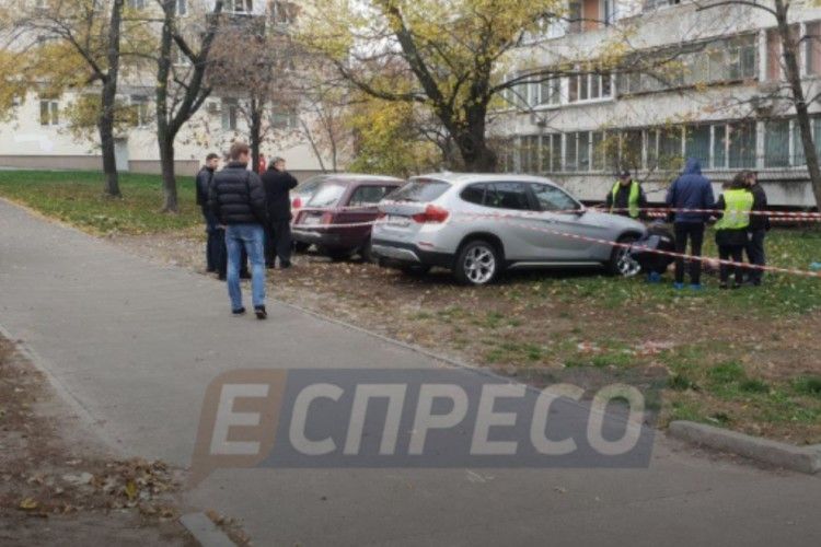 Чоловік підірвав себе гранатою під будинком колишньої дівчини