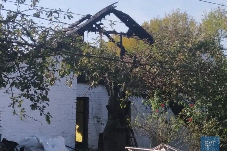 Через пожежу родина з Іванич залишилася без житла: волинян просять про допомогу