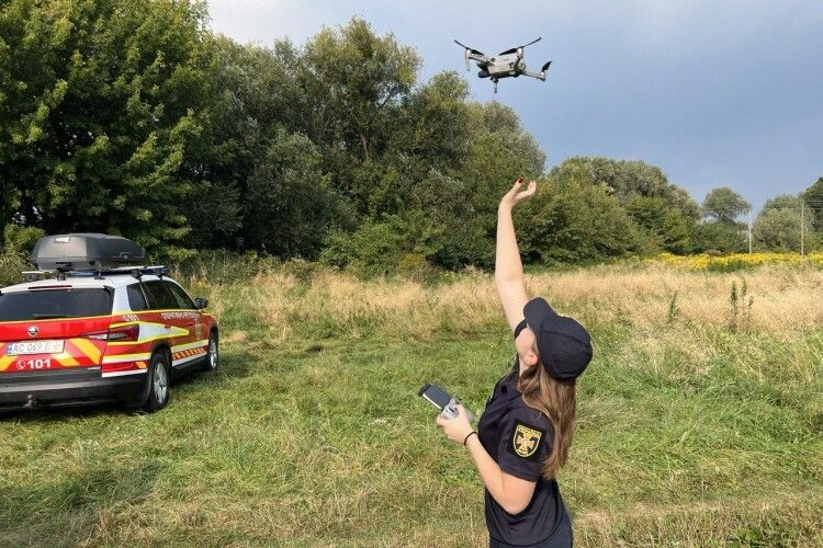 Луцький університет навчав рятувальників керувати дронами