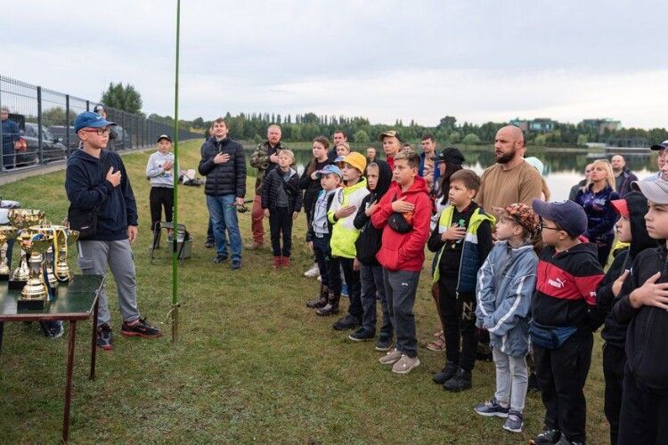 Понад 50 учасників: біля Луцька відбулися змагання з риболовлі для дітей