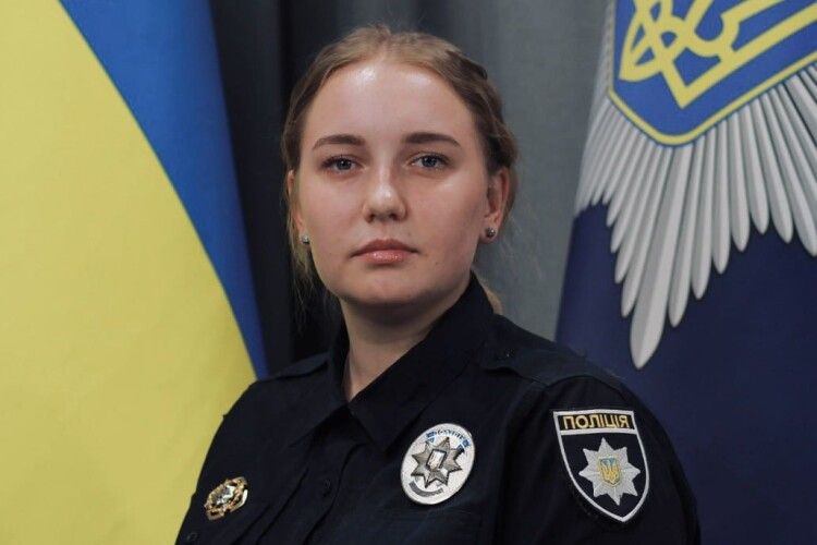 Під час обстрілу зі своєю родиною загинула поліцейська