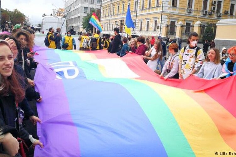 Українці підтримали петицію про легалізацію одностатевих шлюбів