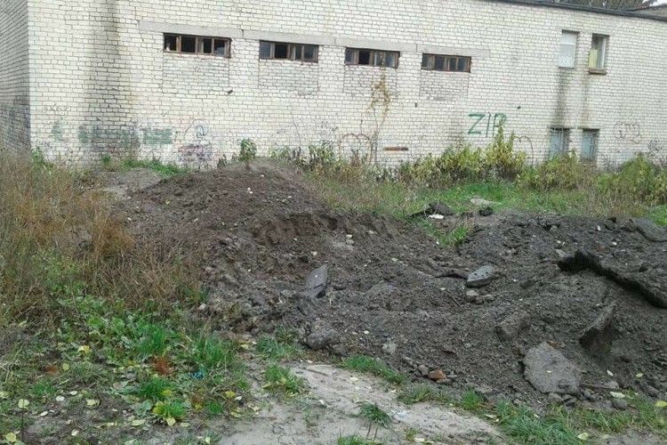 Головний інженер комунального підприємства заплатить штраф за висипане біля школи сміття (Фото)